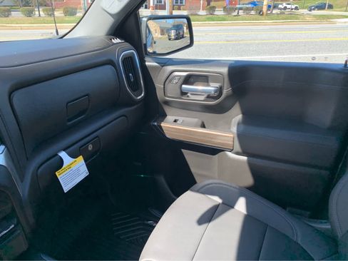 Used 2021 Chevrolet Silverado 1500 LT Trail Boss w/ Convenience Package II image 20