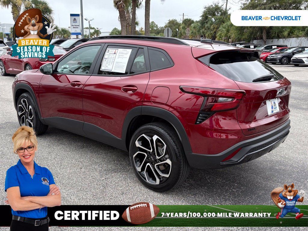 Used 2025 Chevrolet Trax RS w/ Driver Confidence Package FWD image 5