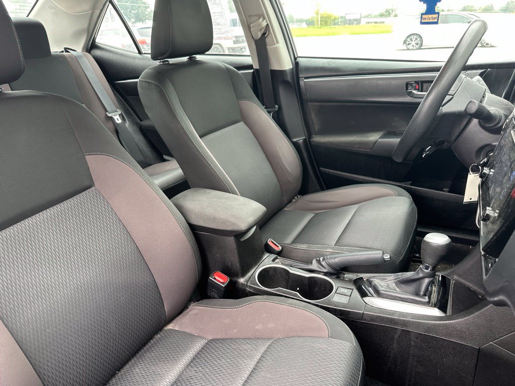 Used 2019 Toyota Corolla LE FWD image 30