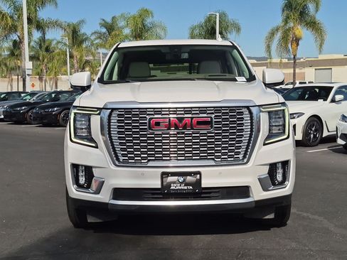 Used 2022 GMC Yukon Denali AWD/4WD image 3