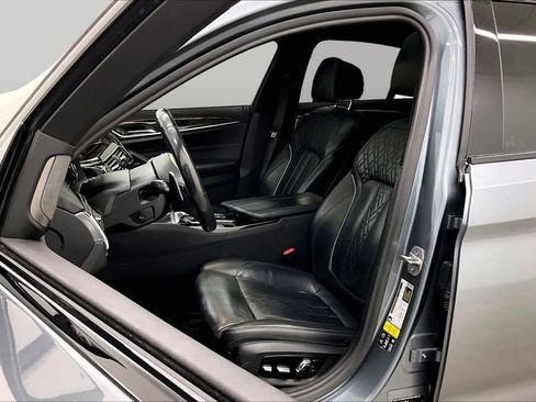 Used 2019 BMW M550i xDrive w/ Premium Package 2 AWD/4WD image 8