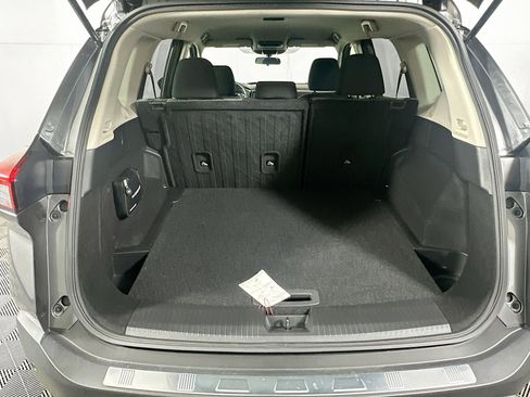 Used 2023 Nissan Rogue SV image 29
