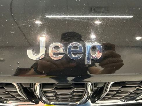 Used 2023 Jeep Grand Cherokee L Limited w/ Trailer Tow Group (B) AWD/4WD image 13