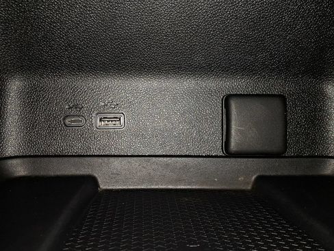 Used 2024 Chevrolet Traverse LT w/ Midnight/Sport Edition FWD image 25