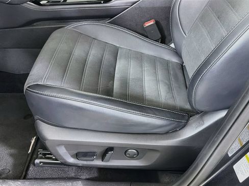 Used 2025 Mitsubishi Outlander SE FWD image 23