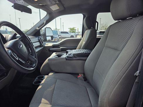 Used 2019 Ford F350 XLT w/ XLT Premium Package AWD/4WD image 5