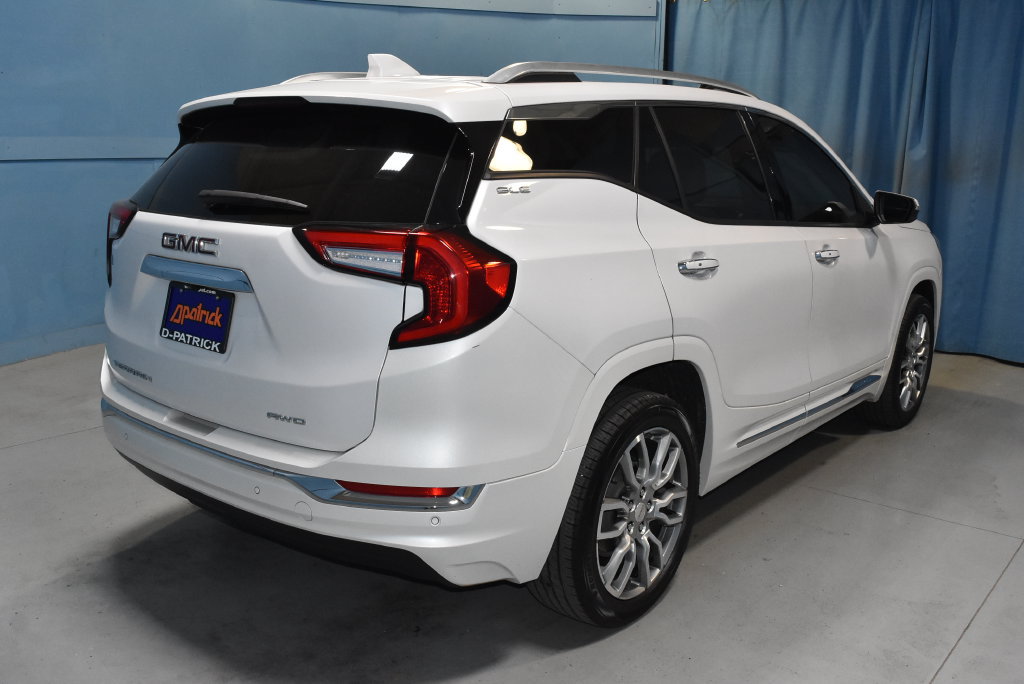 Used 2023 GMC Terrain Denali w/ Denali Premium Package AWD/4WD image 27
