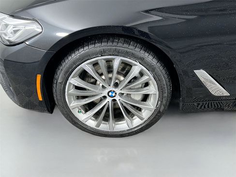 Certified 2023 BMW 530i xDrive w/ Premium Package image 30