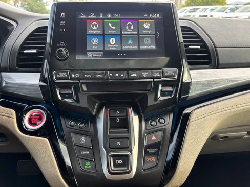 Used 2023 Honda Odyssey Elite image 12