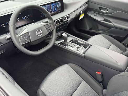 New 2026 Nissan Sentra SV w/ SV Convenience Package FWD image 24