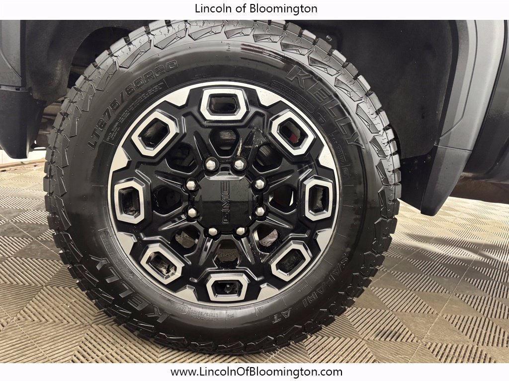 Used 2024 GMC Sierra 2500 AT4 w/ AT4 Premium Plus Package AWD/4WD image 25