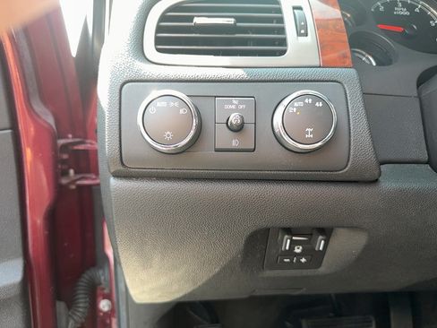 Used 2008 Chevrolet Silverado 1500 LTZ w/ Suspension Package, Off-Road AWD/4WD image 21
