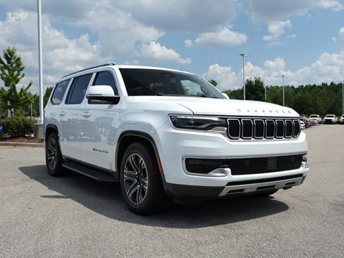 Used 2022 Jeep Wagoneer Series III AWD/4WD image 3