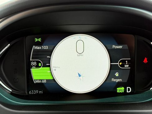 Used 2018 Chevrolet Bolt LT FWD image 31