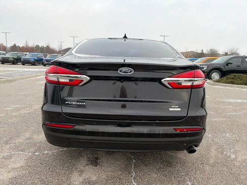Used 2020 Ford Fusion SE image 6