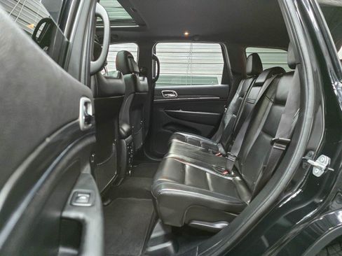 Used 2021 Jeep Grand Cherokee Limited AWD/4WD image 15