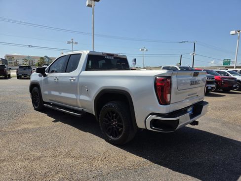 Used 2022 GMC Sierra 1500 Elevation w/ LPO, Elevation Black Package RWD image 3