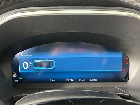 New 2025 Ford Escape SE w/ PHEV Premium Package image 3