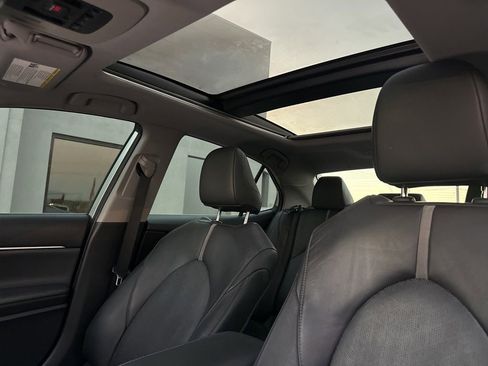 Used 2019 Toyota Camry XSE image 17