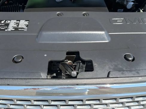 Used 2017 GMC Yukon XL Denali w/ Open Road Package RWD image 47