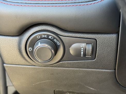 Used 2024 Dodge Durango GT image 23