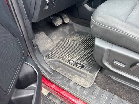 Used 2019 Ford F150 XLT w/ Equipment Group 302A Luxury AWD/4WD image 12