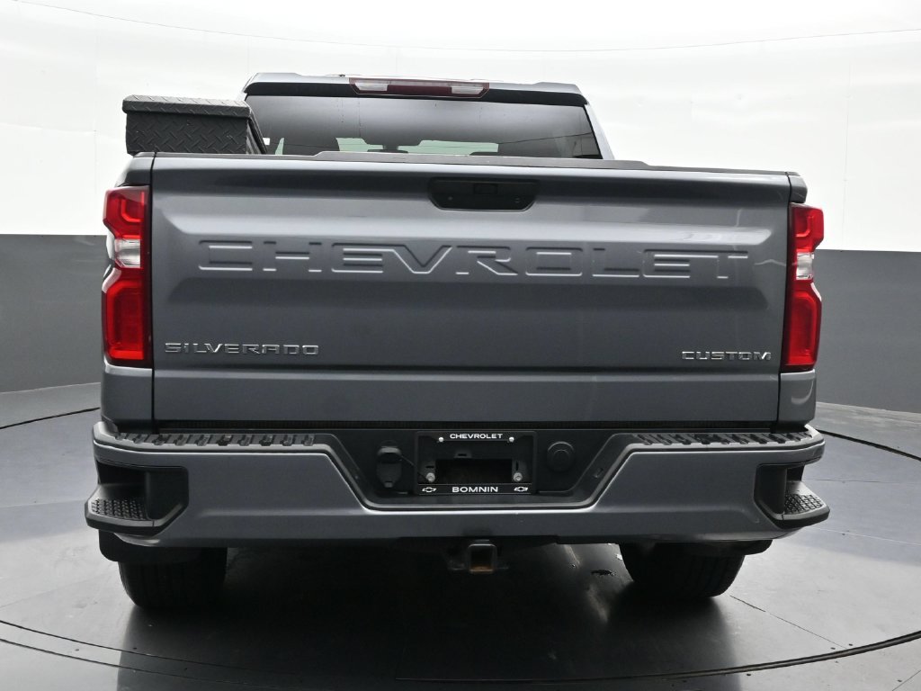 Used 2022 Chevrolet Silverado 1500 Custom RWD image 4