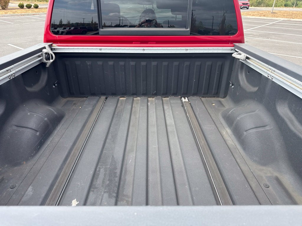 Used 2010 Nissan Titan SE w/ SE Premium Utility Pkg RWD image 16