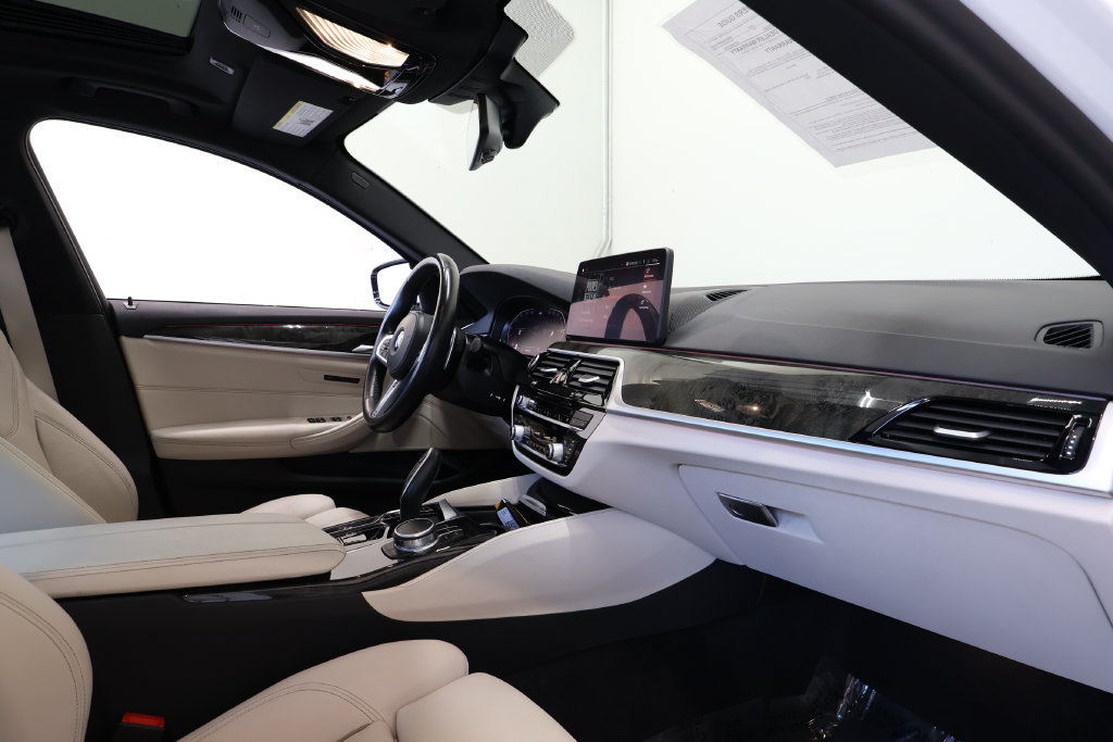 Used 2023 BMW 540i w/ M Sport Package RWD image 19