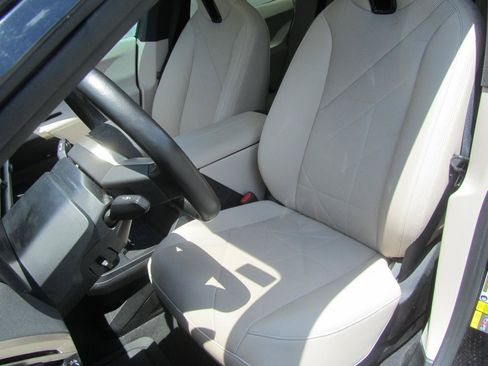 Used 2024 BMW iX xDrive50 w/ Sport Package AWD/4WD image 22