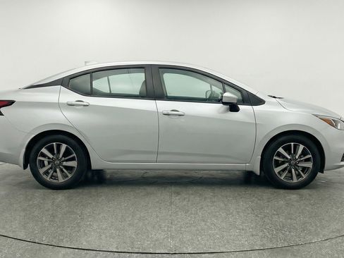 Used 2025 Nissan Versa SV FWD image 11