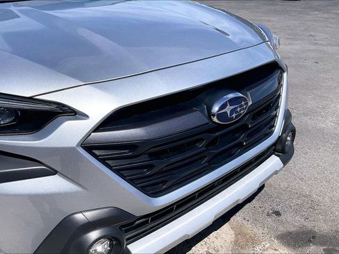 Used 2025 Subaru Outback Limited AWD/4WD image 29
