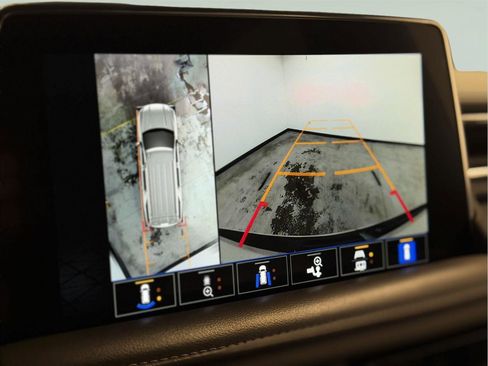 Used 2022 GMC Yukon SLT w/ SLT Luxury Package image 43