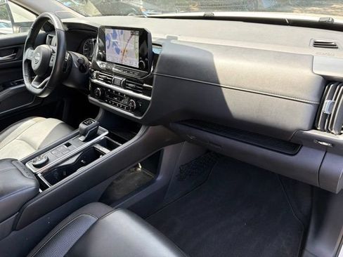 Certified 2023 Nissan Pathfinder SL w/ SL Premium Package AWD/4WD image 11