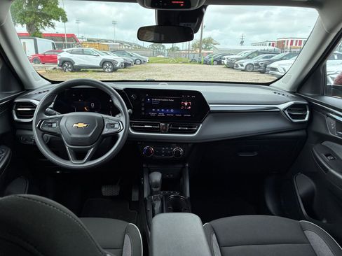 Used 2025 Chevrolet TrailBlazer LT FWD image 26