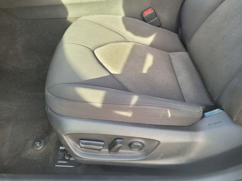 Used 2021 Toyota Camry LE image 17