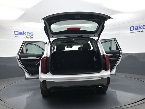 Certified 2025 Kia Telluride S image 60