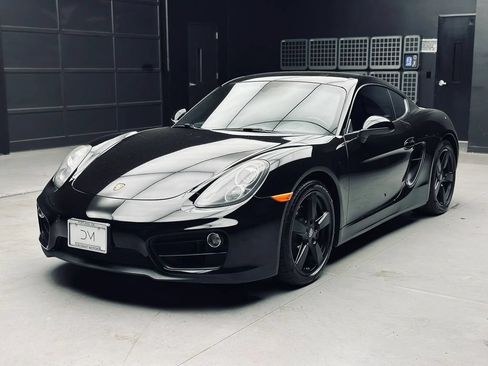 Used 2016 Porsche Cayman RWD image 1