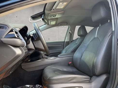 Used 2021 Toyota Camry XSE image 10