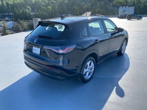 Certified 2024 Honda HR-V LX image 12