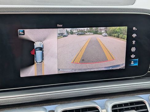 Used 2020 Mercedes-Benz GLE 350 4MATIC w/ Parking Assist Package image 27