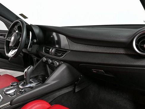 Used 2024 Alfa Romeo Giulia Quadrifoglio image 23