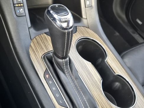 Used 2017 GMC Acadia Denali image 34