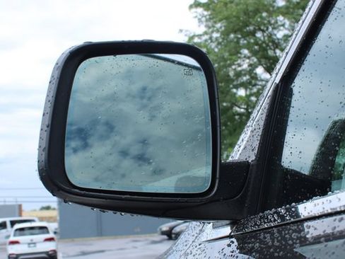 Used 2015 Jeep Grand Cherokee Limited AWD/4WD image 8
