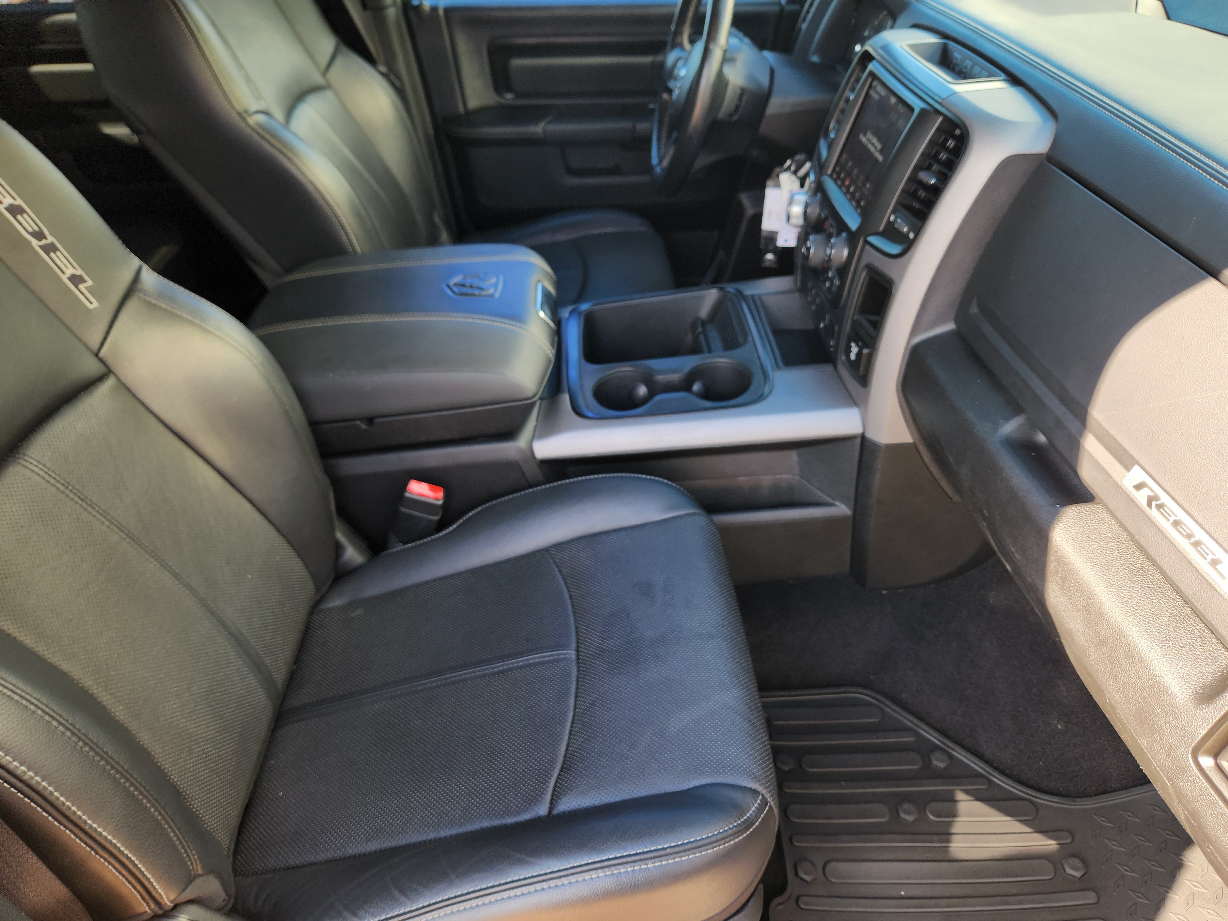 Used 2018 RAM 1500 Rebel w/ Luxury Group AWD/4WD image 10