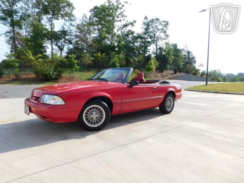 Used 1992 Ford Mustang LX RWD image 2