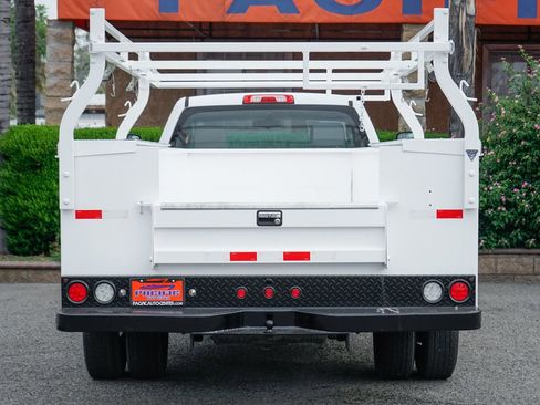Used 2018 Chevrolet Silverado 3500 W/T image 8