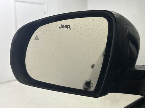 Used 2021 Jeep Compass Limited image 39