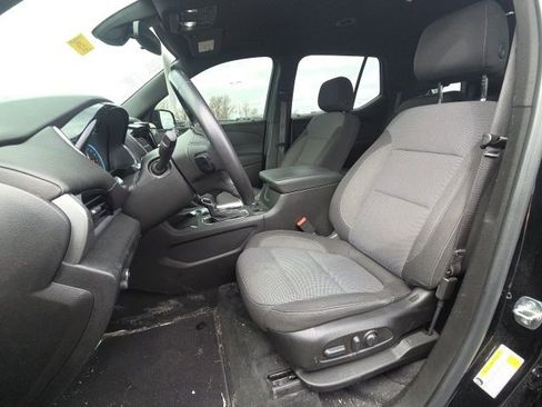 Used 2022 Chevrolet Traverse LT image 29