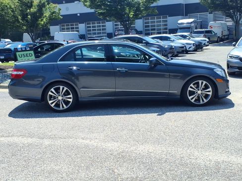 Used 2013 Mercedes-Benz E 350 4MATIC Sedan image 7